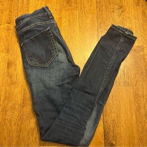 Hollister: 00R skinny